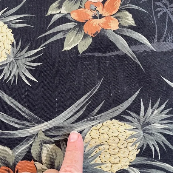 Tommy Bahama silk pineapple button Hawaiian shirt L - Picture 3 of 8